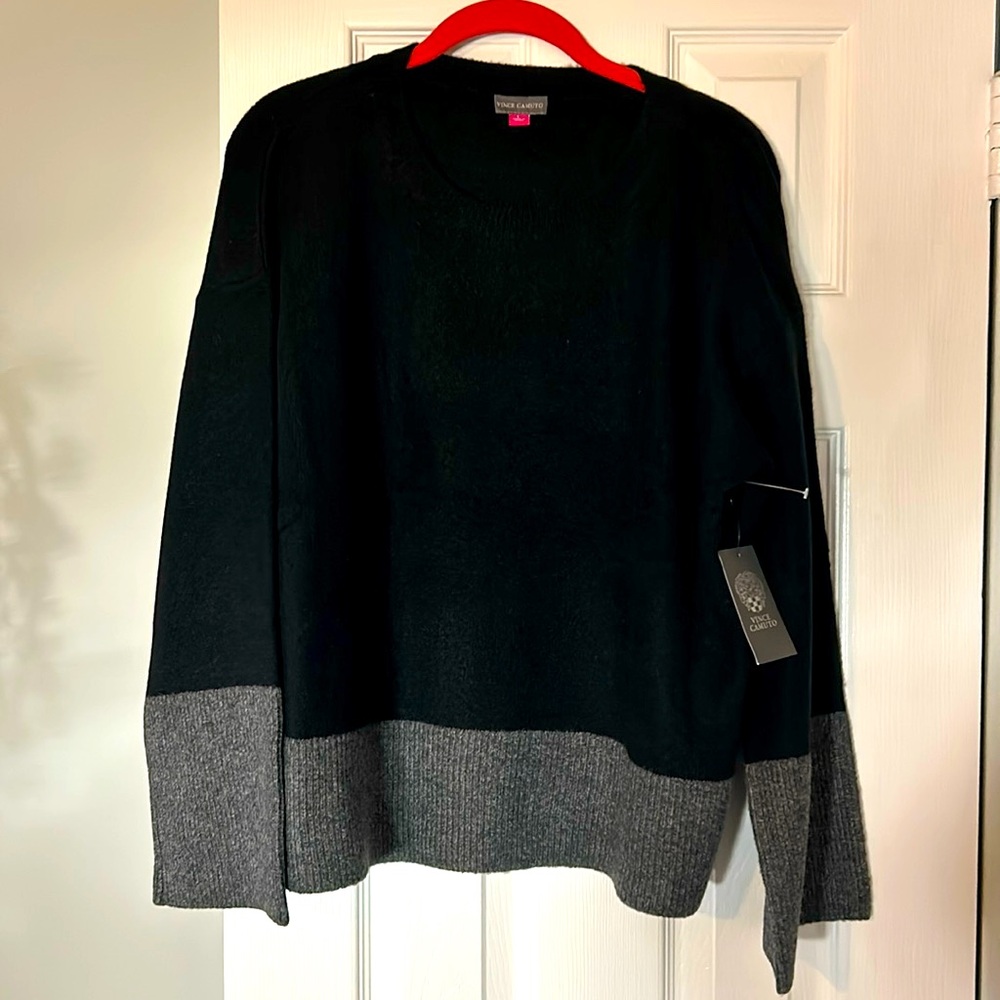 NWT Vince Camuto cozy color block crew neck long sleeve sweater